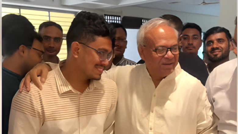 ডাকসুর আমন্ত্রণে ঢাবিতে রুহুল কবির রিজভী