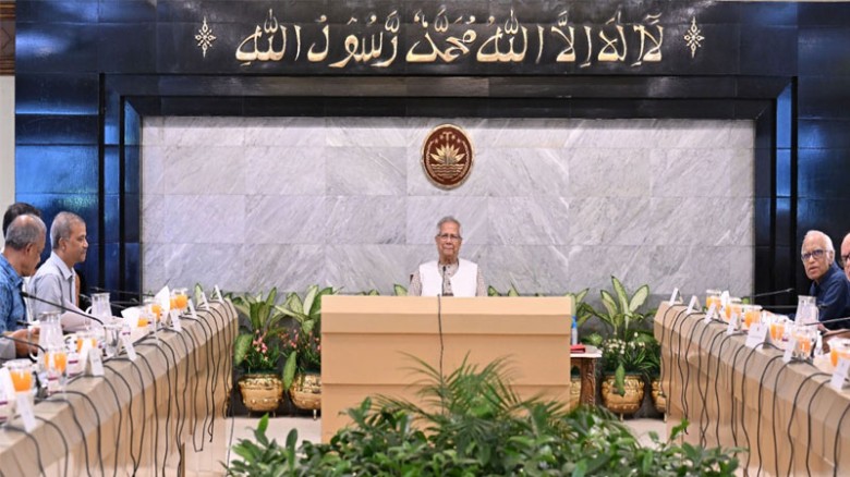 গণভোটে একমত হতে দলগুলোকে এক সপ্তাহ সময় দিল উপদেষ্টা পরিষদ