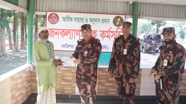 সীমান্ত নিরাপত্তার পাশাপাশি মানবিক উদ্যোগে মারিশ্যা জোন
